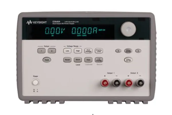 Источник питания Keysight E3648A