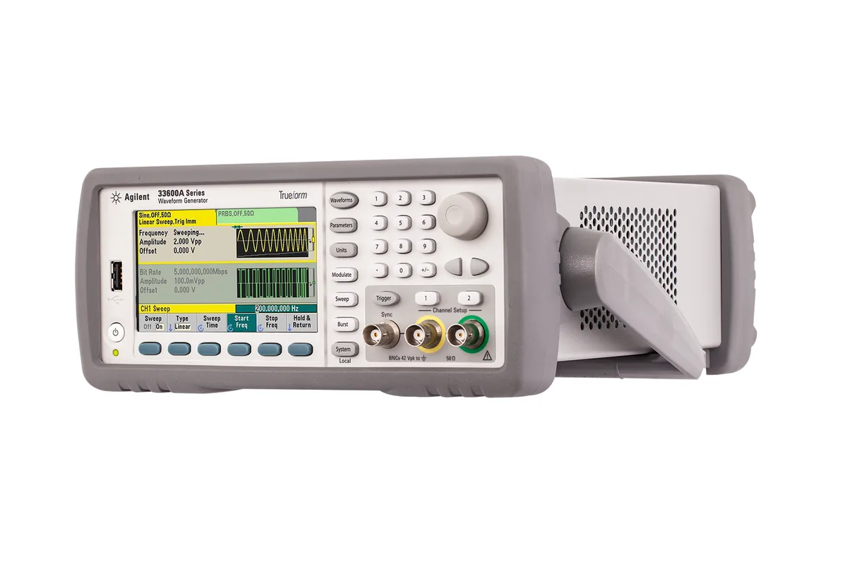 Генератор сигналов Keysight 33622A