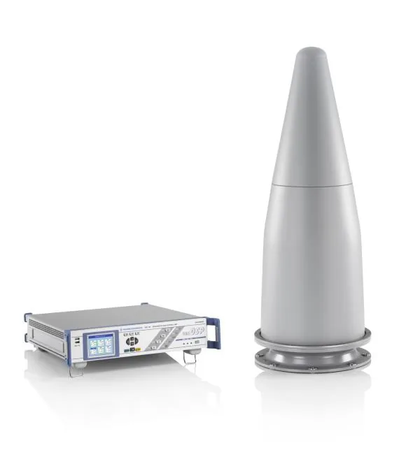 Активная всенаправленная антенная система Rohde & Schwarz AU 600