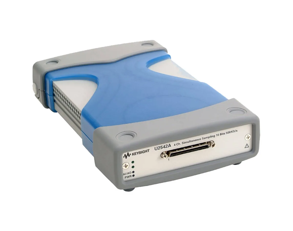 Многофункциональный модуль одновременного сбора данных с шиной USB Keysight U2542A